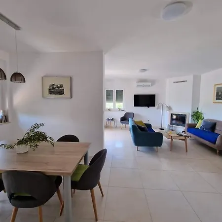 Manka Villa